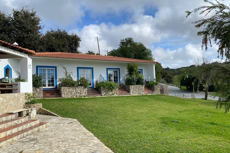 Suites, jardim, estacionamento
