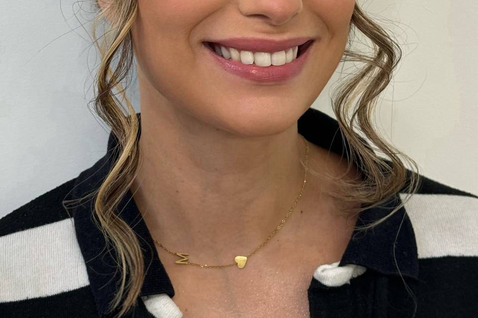 Laura Grosa Maquilhadora