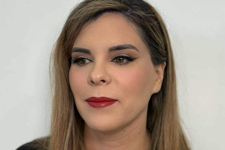 Laura Grosa Maquilhadora
