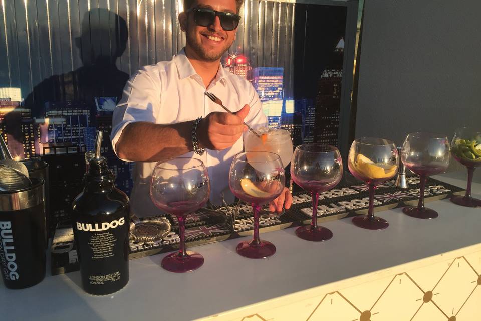 Cocktail & gin bar