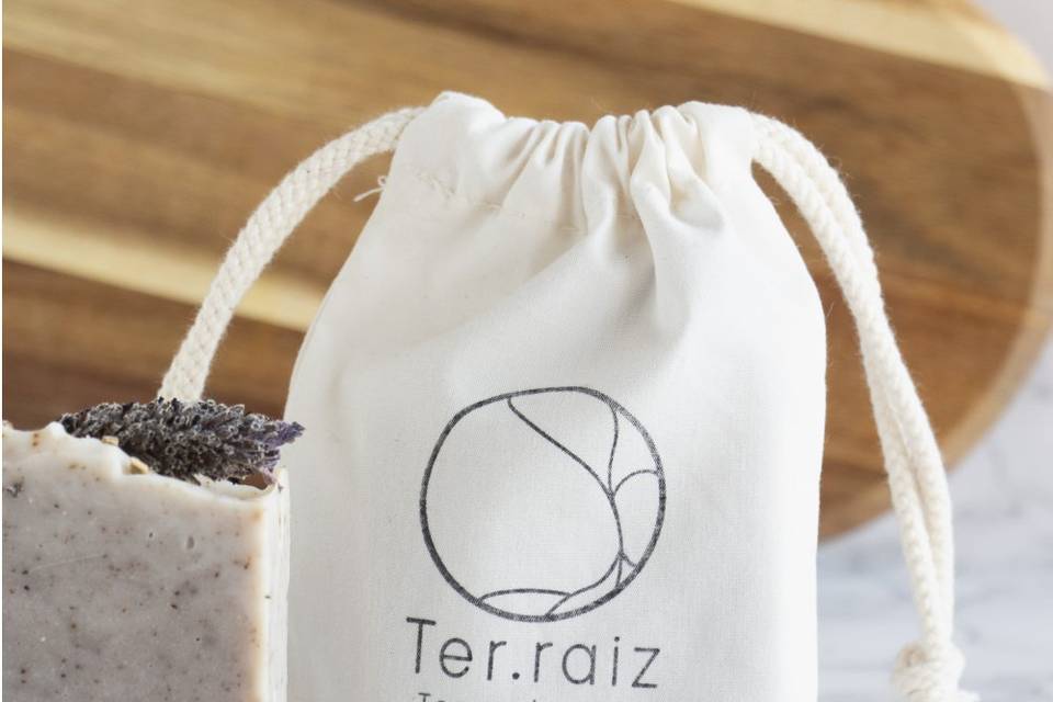 Sacos 100% costurados por nós