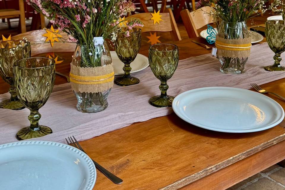 Mesa posta casamento rústico