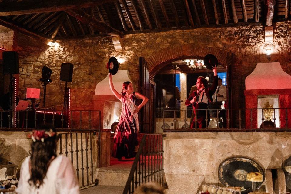 Esencia, Sevillanas y Flamenco