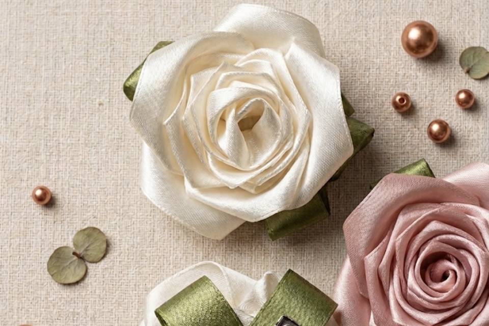 Enfeite damas /rosa de cetim