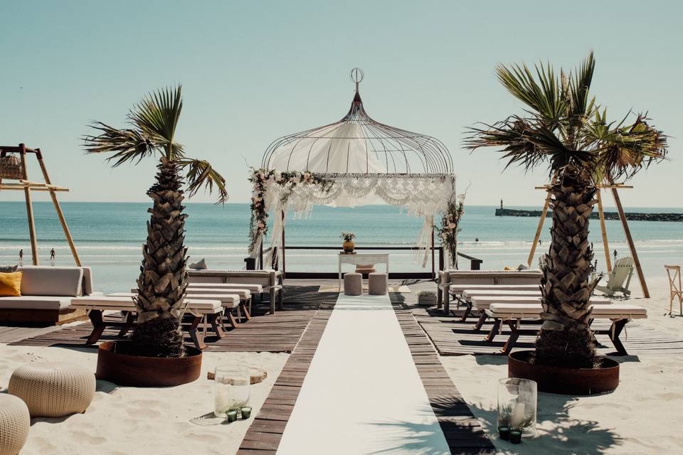 Set Lounge Beach Weddings